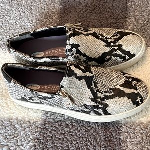 Dr Scholls No Chill new slip on sneakers